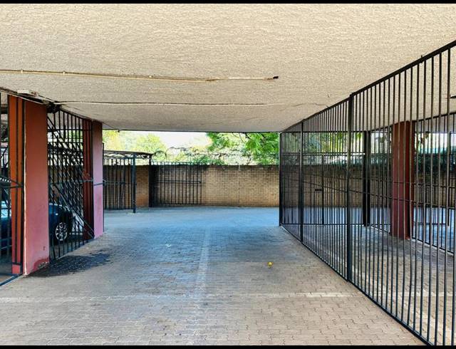 2 BEDROOM APARTMENT FOR SALE IN ARCADIA